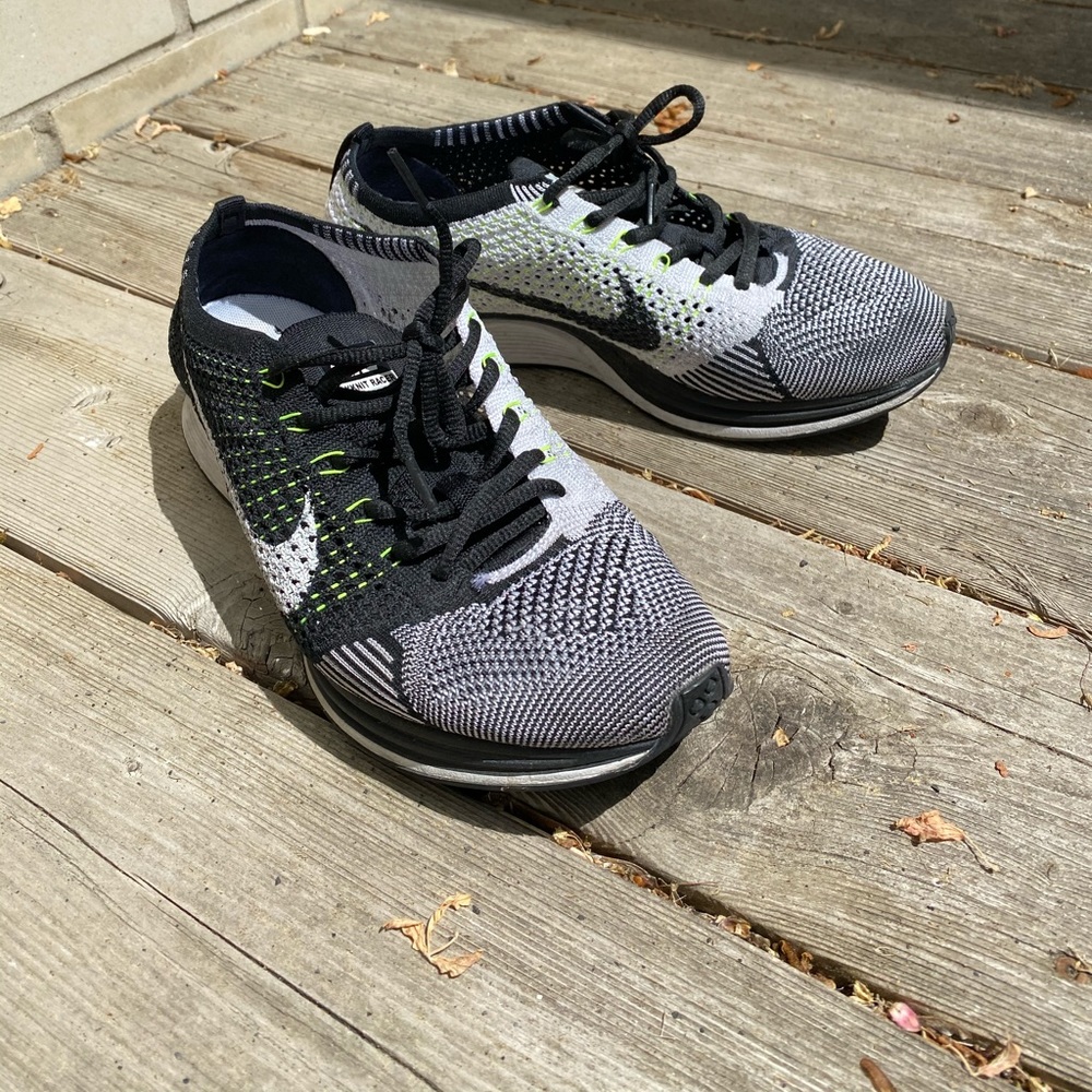 Men’s Nike Flyknit Racer - Picture 4 of 13